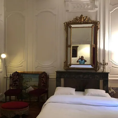 T2 Devise Center Apartment
